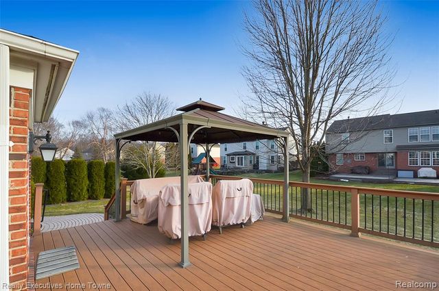 17796 Crystal River Drive, Macomb, MI 48042