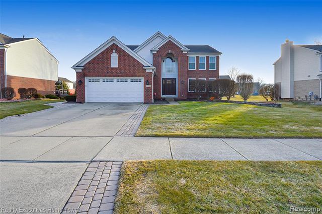 17796 Crystal River Drive, Macomb, MI 48042