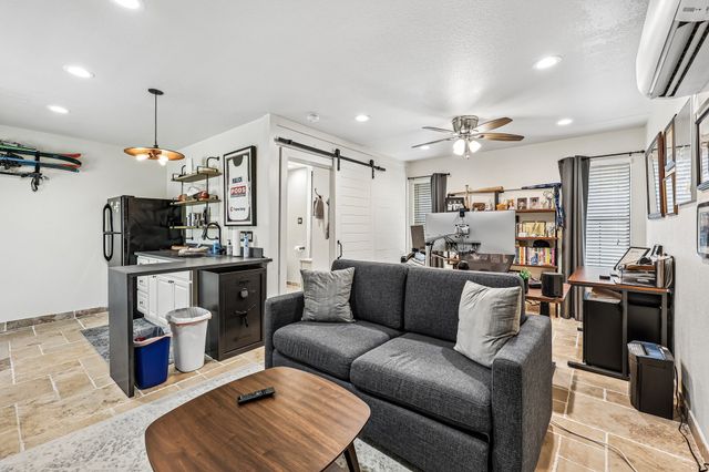 221 N Lucas Drive, Grapevine, TX 76051
