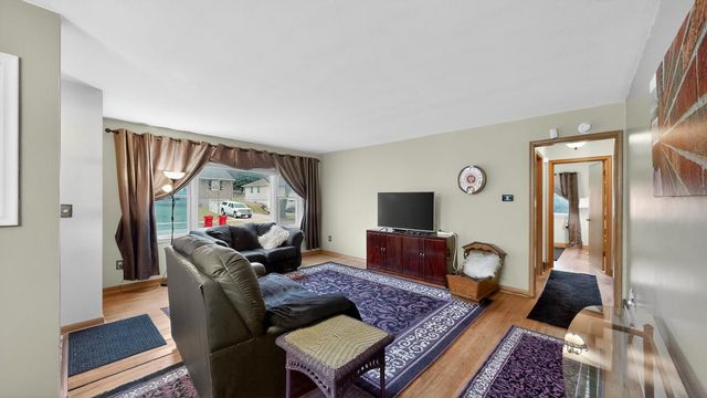 1447 13TH Avenue NW, Rochester, MN 55901