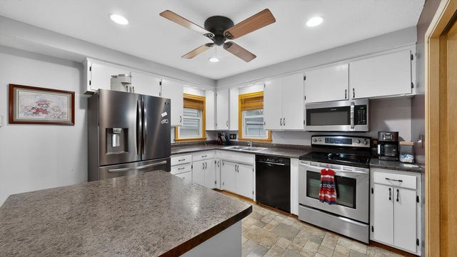 1447 13TH Avenue NW, Rochester, MN 55901