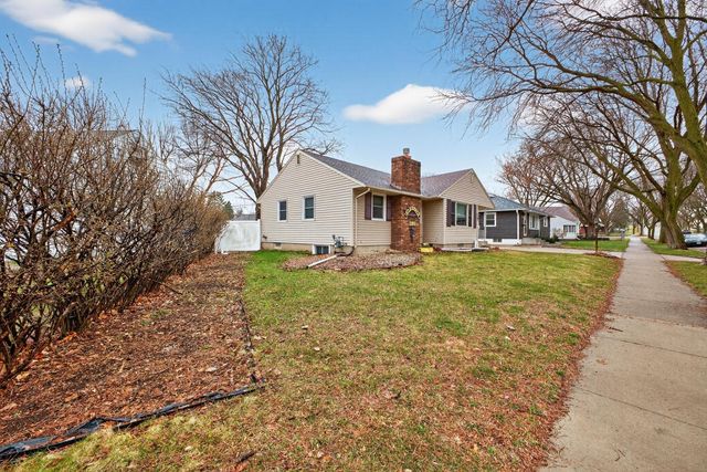 1447 13TH Avenue NW, Rochester, MN 55901
