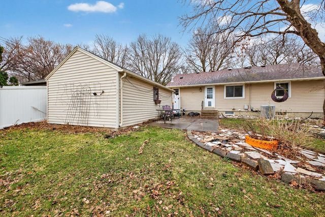 1447 13TH Avenue NW, Rochester, MN 55901