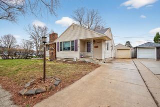 1447 13TH Avenue NW, Rochester, MN 55901