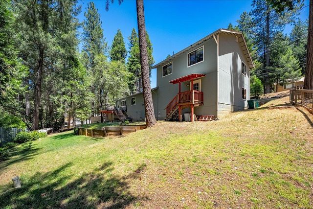 5582 Sierra Springs Dr, Pollock Pines, CA 95726