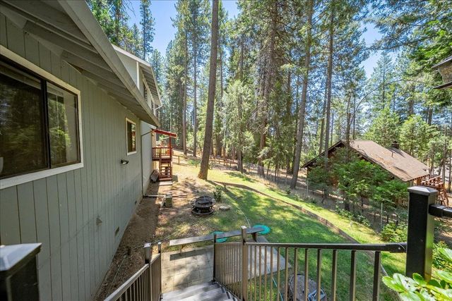 5582 Sierra Springs Dr, Pollock Pines, CA 95726