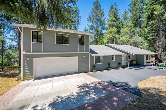 5582 Sierra Springs Dr, Pollock Pines, CA 95726