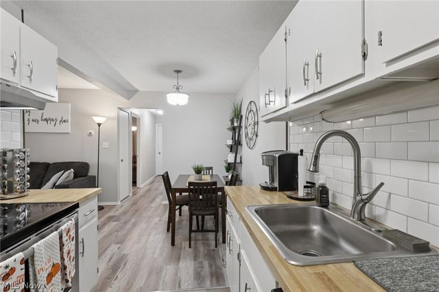 16495 Heather Lane F103, Middleburg Heights, OH 44130