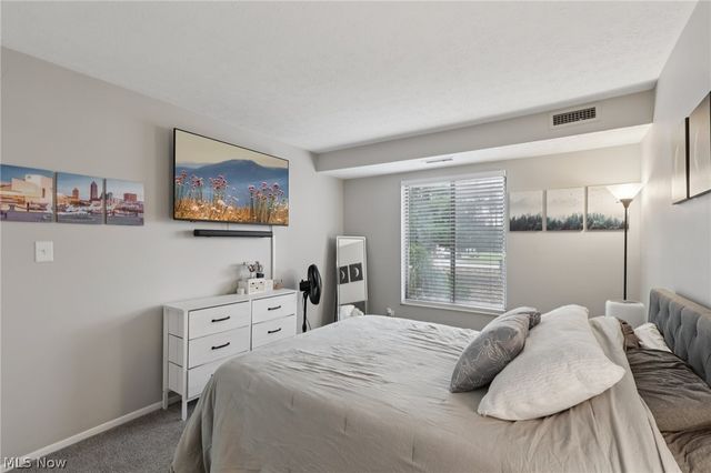 16495 Heather Lane F103, Middleburg Heights, OH 44130