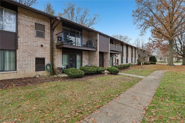 16495 Heather Lane F103, Middleburg Heights, OH 44130