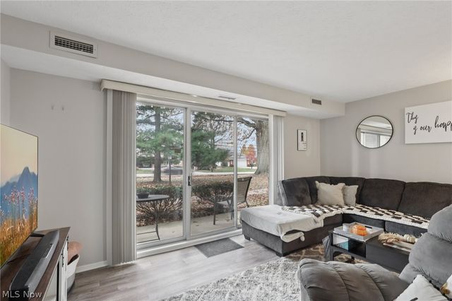 16495 Heather Lane F103, Middleburg Heights, OH 44130