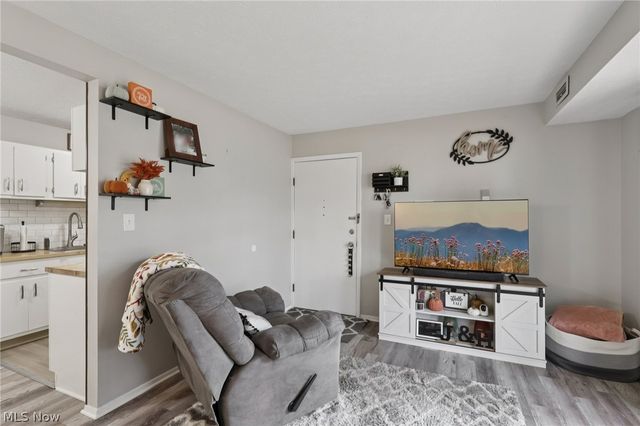 16495 Heather Lane F103, Middleburg Heights, OH 44130