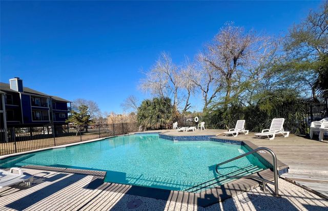 18617 Egret Bay Boulevard 1001, Webster, TX 77058