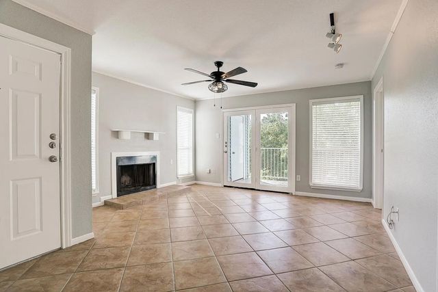 18617 Egret Bay Boulevard 1001, Webster, TX 77058