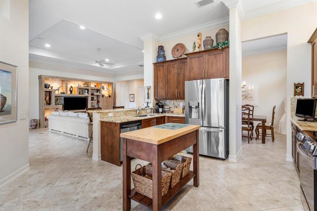 9632 Dovetree Isle Drive, Boynton Beach, FL 33473