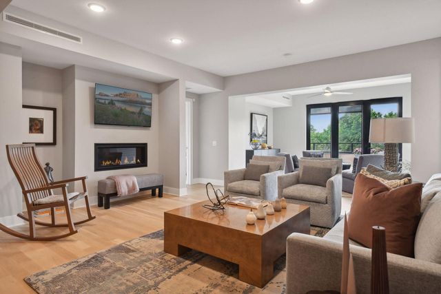 222 Ferndale Road S 303, Wayzata, MN 55391