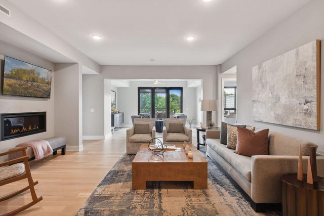 222 Ferndale Road S 303, Wayzata, MN 55391