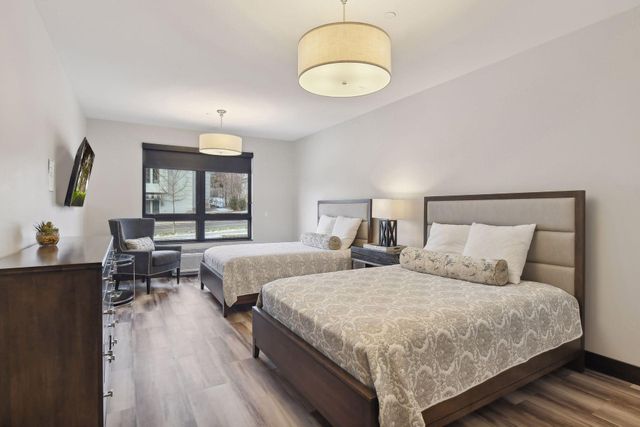 222 Ferndale Road S 303, Wayzata, MN 55391