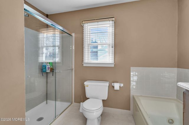 15 Walnut Court, Matawan, NJ 07747