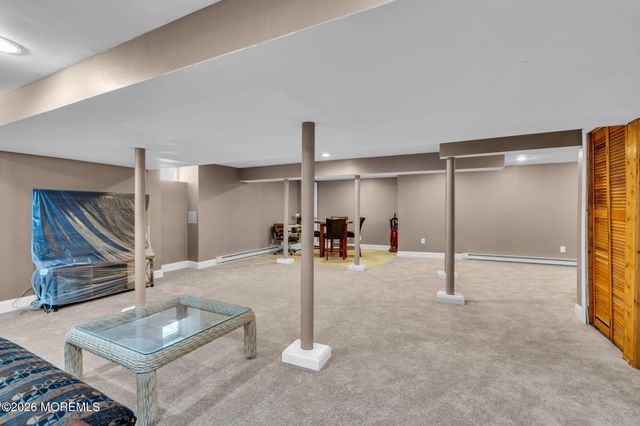 15 Walnut Court, Matawan, NJ 07747