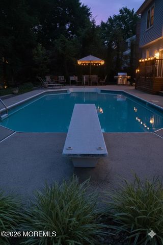 15 Walnut Court, Matawan, NJ 07747