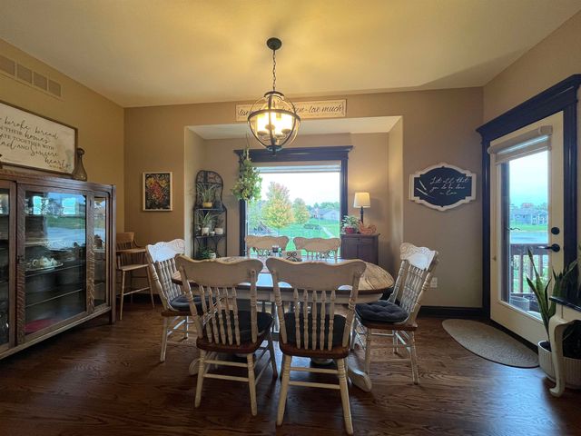 1106 N Forestview St, Wichita, KS 67235