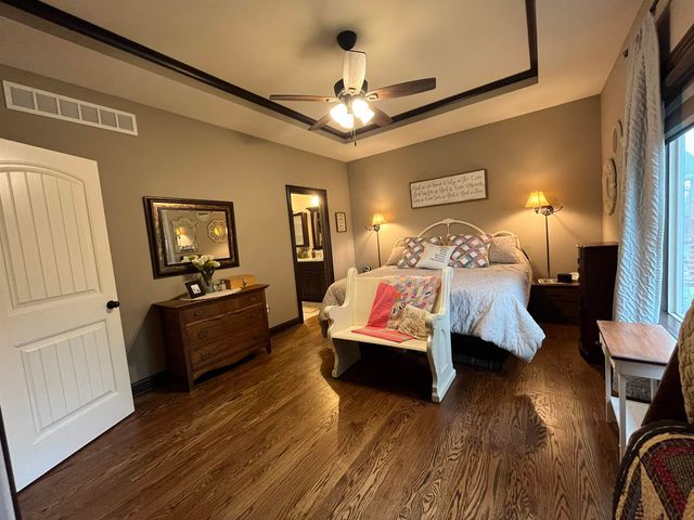 1106 N Forestview St, Wichita, KS 67235