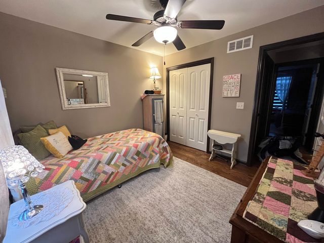 1106 N Forestview St, Wichita, KS 67235