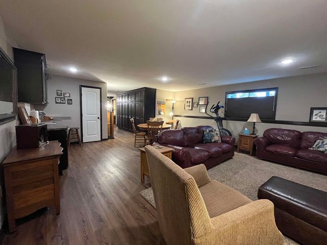 1106 N Forestview St, Wichita, KS 67235