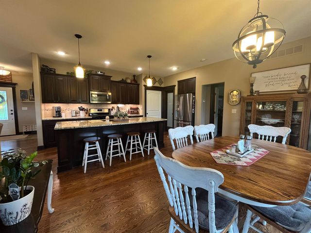 1106 N Forestview St, Wichita, KS 67235