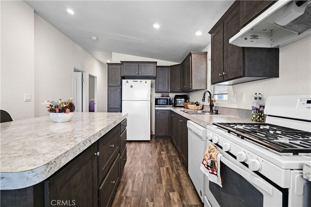 32900 Riverside 51, Lake Elsinore, CA 92530