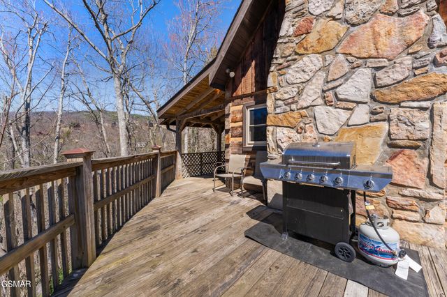 409 Matterhorn Drive, Gatlinburg, TN 37738