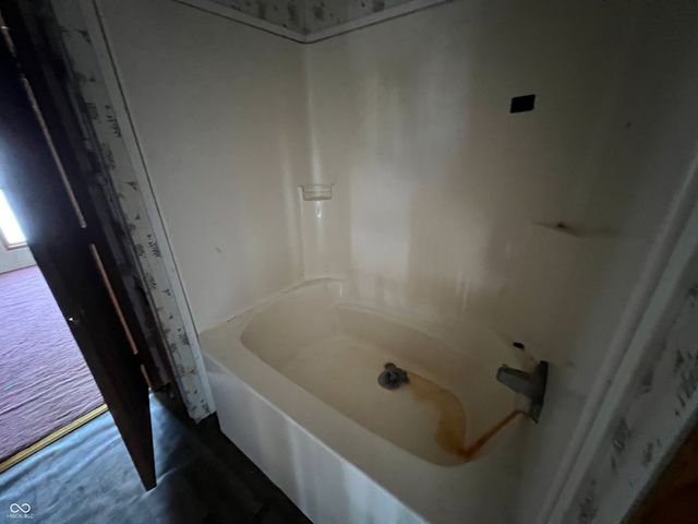 225 E 360 N, Anderson, IN 46012