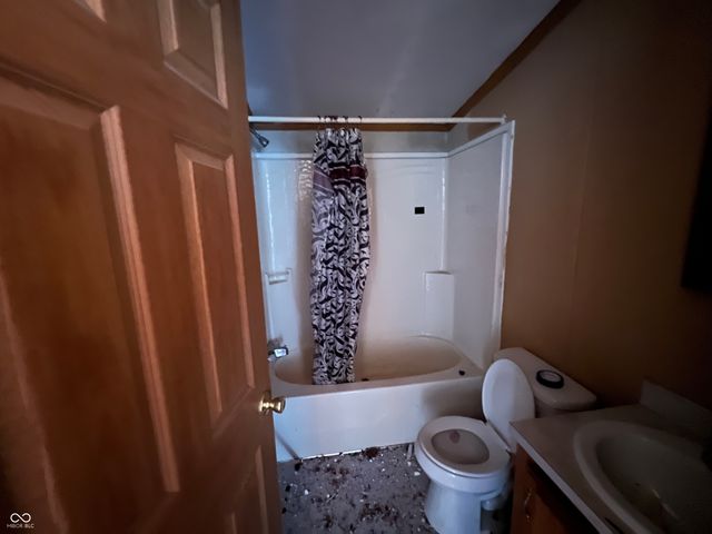 225 E 360 N, Anderson, IN 46012