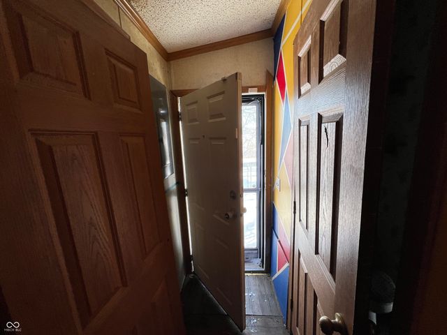 225 E 360 N, Anderson, IN 46012