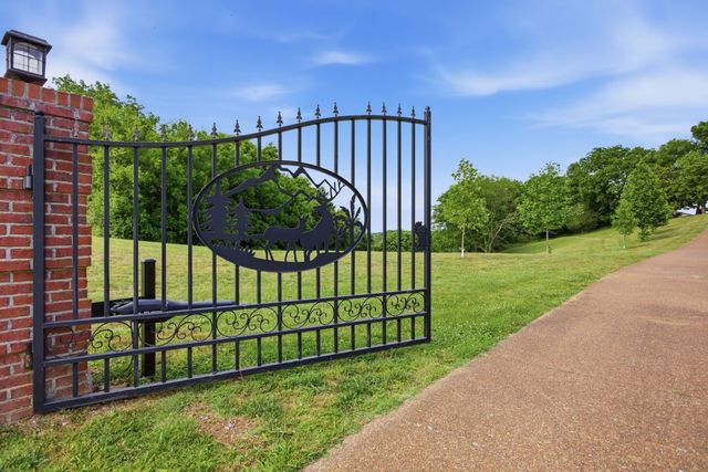 1150 Cochran Cemetery Rd, Lewisburg, TN 37091