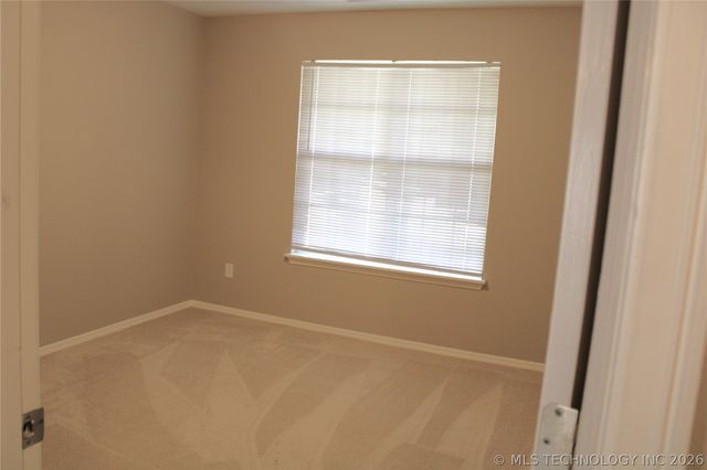 12007 S Cedar Avenue, Jenks, OK 74037