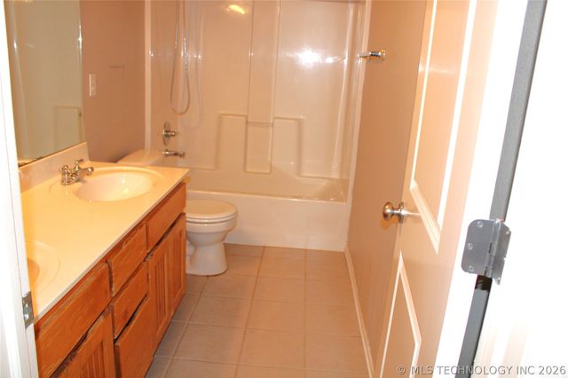 12007 S Cedar Avenue, Jenks, OK 74037