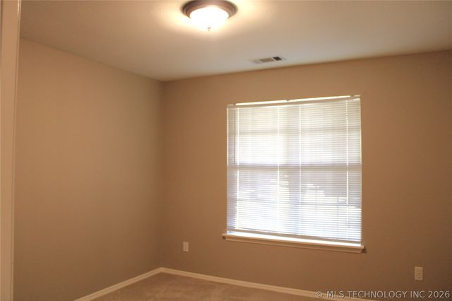 12007 S Cedar Avenue, Jenks, OK 74037