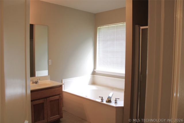 12007 S Cedar Avenue, Jenks, OK 74037