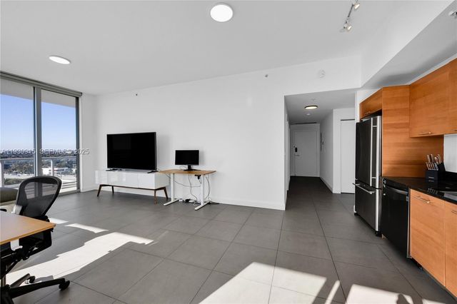 3470 E Coast Ave H1605, Miami, FL 33137