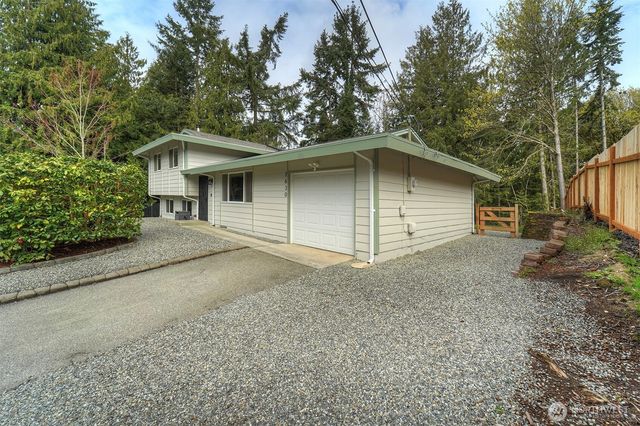 7630 NE Beachwood Avenue, Poulsbo, WA 98370