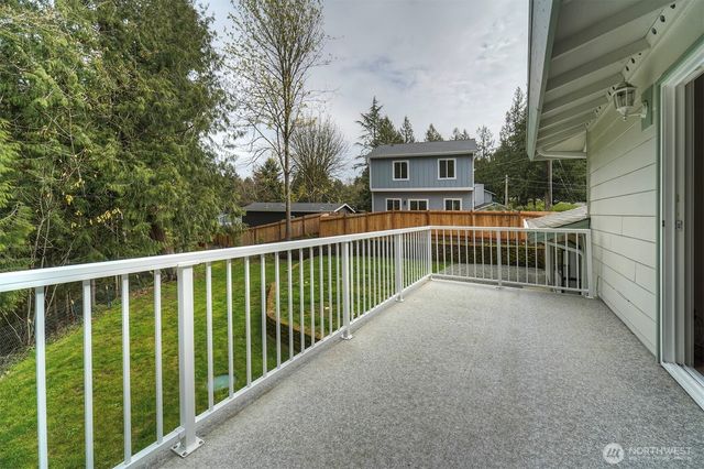 7630 NE Beachwood Avenue, Poulsbo, WA 98370