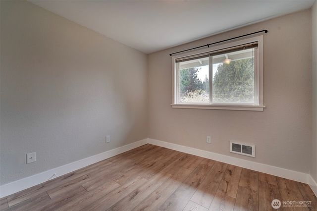 7630 NE Beachwood Avenue, Poulsbo, WA 98370