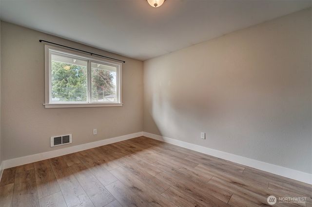 7630 NE Beachwood Avenue, Poulsbo, WA 98370