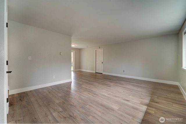 7630 NE Beachwood Avenue, Poulsbo, WA 98370