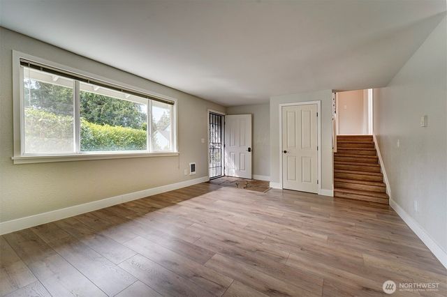 7630 NE Beachwood Avenue, Poulsbo, WA 98370