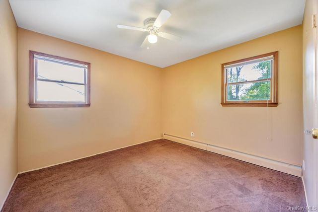 18 Columbine Lane, Kings Park, NY 11754