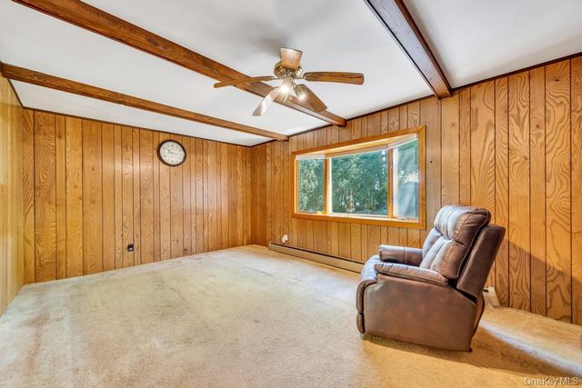 18 Columbine Lane, Kings Park, NY 11754