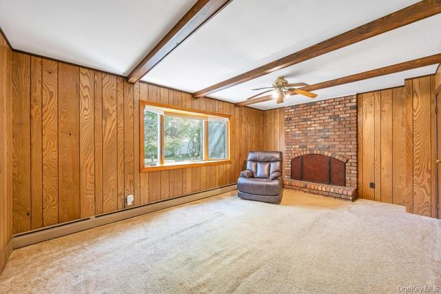 18 Columbine Lane, Kings Park, NY 11754